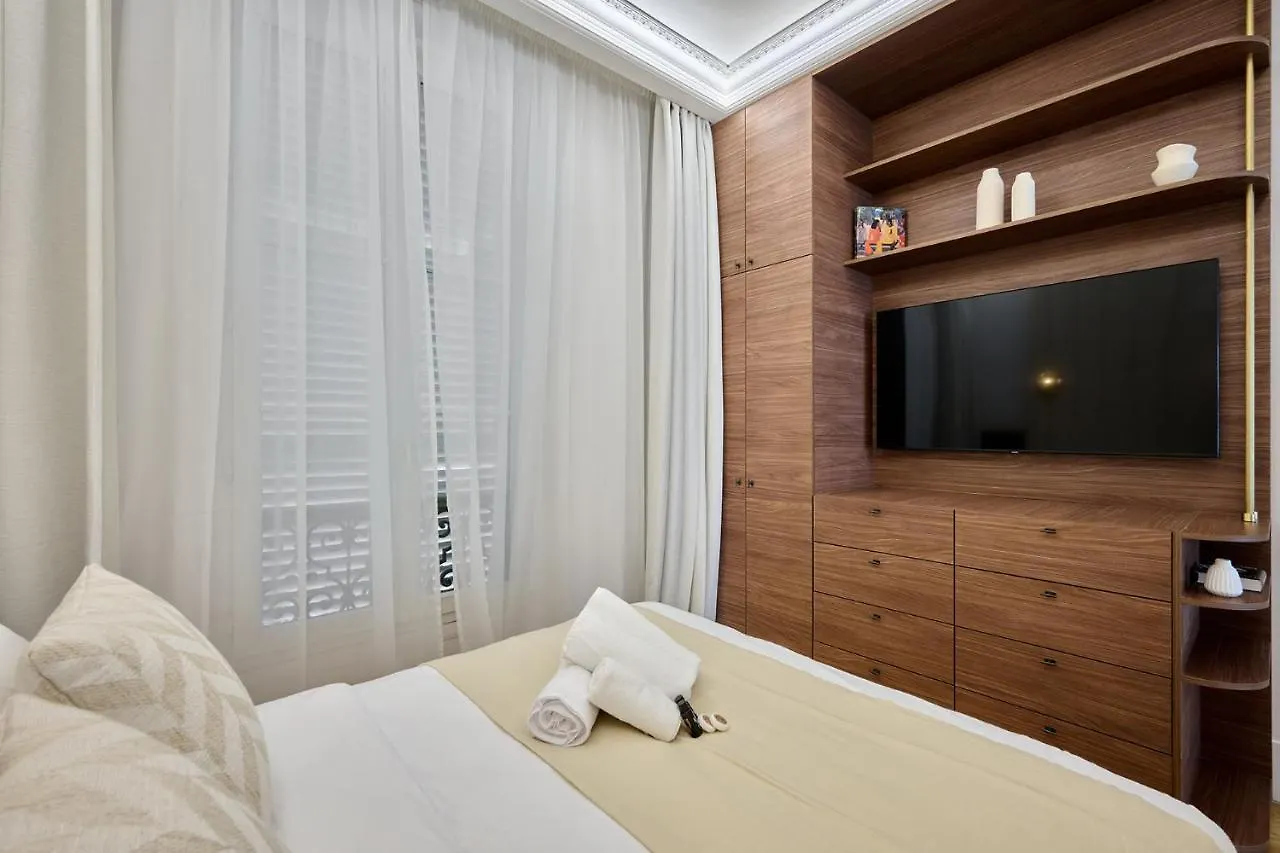 Apartment Matignon By Studio Prestige Paris