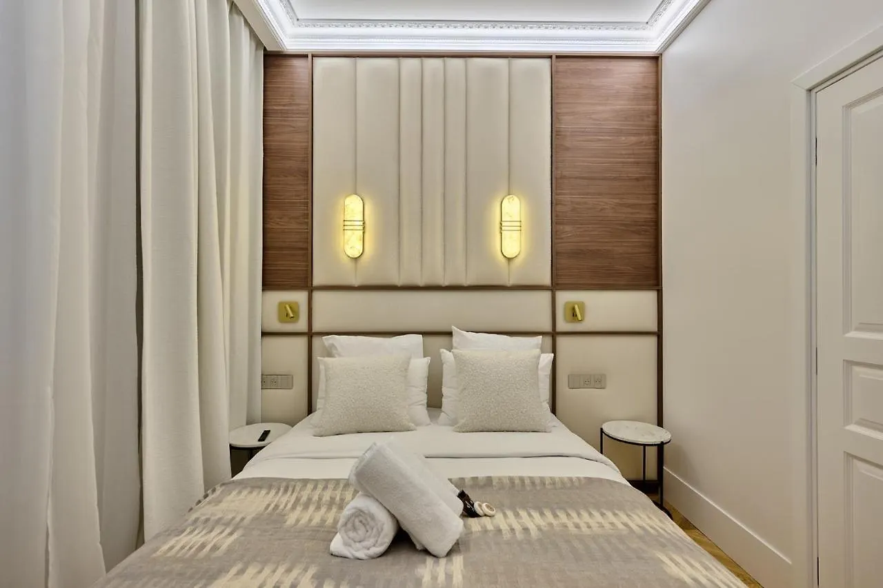 Apartment Matignon By Studio Prestige Paris